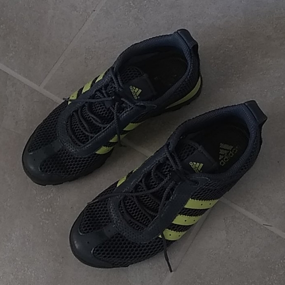 Daroga adidas sports shoes
